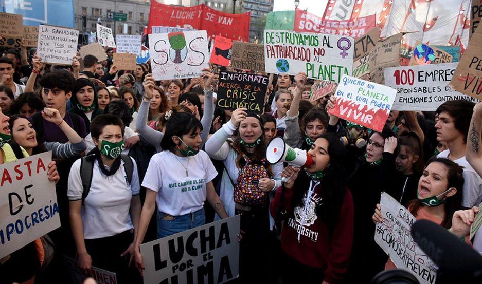 Cambio climaacutetico- hay movilizaciones en 30 ciudades de Argentina