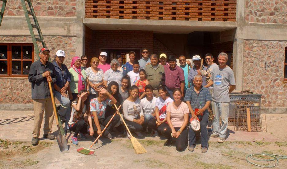 Con un fuerte trabajo comunitario se recupera ldquoTata Yaya Huasirdquo en Loreto