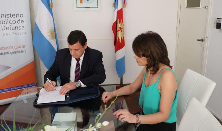 La firma del convenio fue realizada por el defensor general Dr Enrique Billaud y la coordinadora del Programa Kusi Kawsay y responsable del Área de la Mujer y de Género Silvia Roxana Méndez