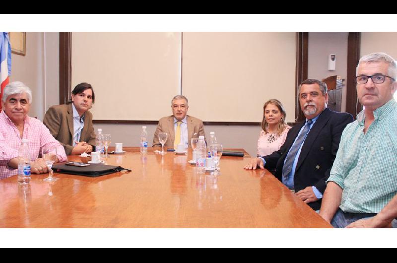 El presidente del Superior Tribunal de Justicia con representantes de la Asociación de Agrimensores de Santiago del Estero