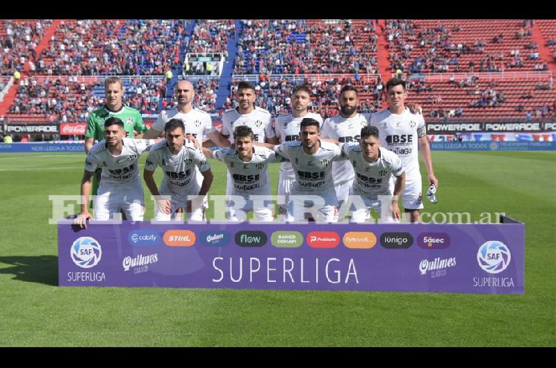 Central Córdoba de Santiago del Estero logró una histórica goleada de visitante ante San Lorenzo por 4 a 1