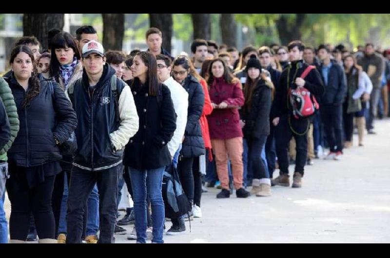 Destacan que existen 14 millones de argentinos con problemas de empleo