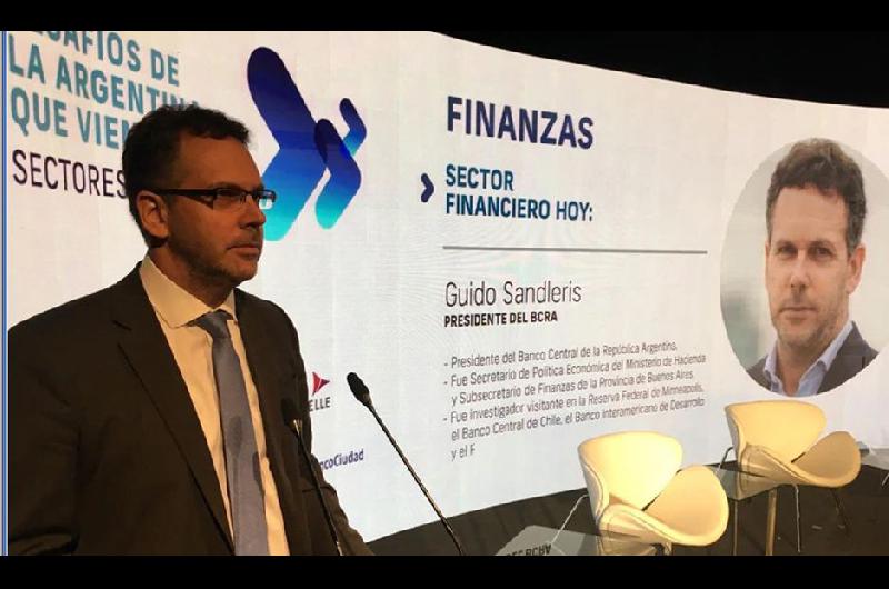 Sandleris asegura que sobran las reservas maacutes allaacute de diciembre