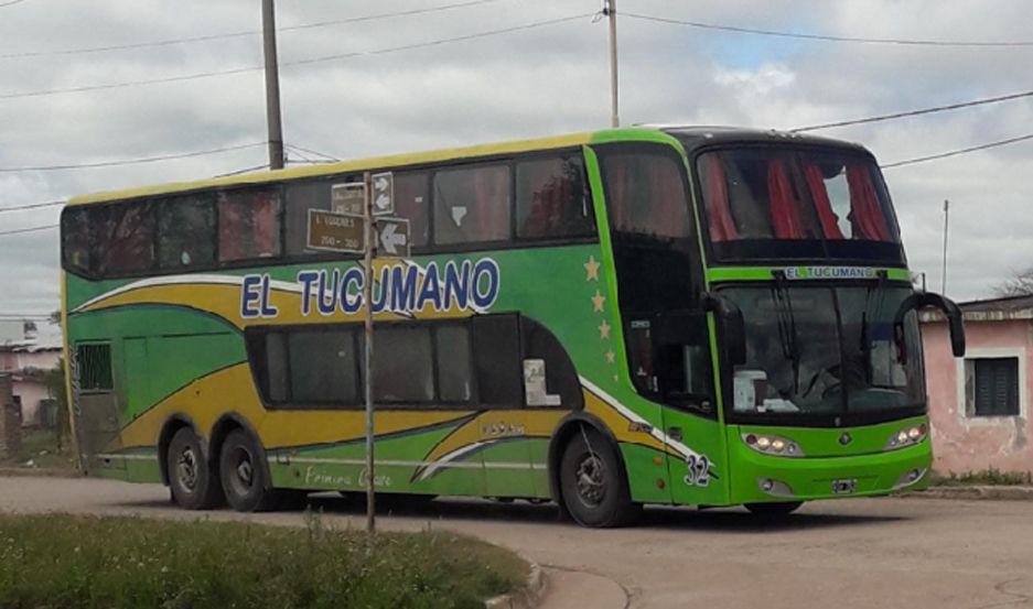 Gendarmeriacutea incautoacute toda la mercaderiacutea de un camioacuten que veniacutea con un tour de compras