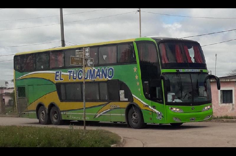 Gendarmeriacutea incautoacute toda la mercaderiacutea de un camioacuten que veniacutea con un tour de compras