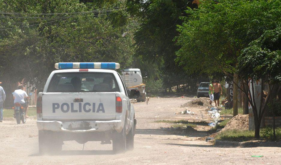 Tras una discusioacuten un individuo atacoacute a golpes y amenazoacute con un cuchillo a su propia madre