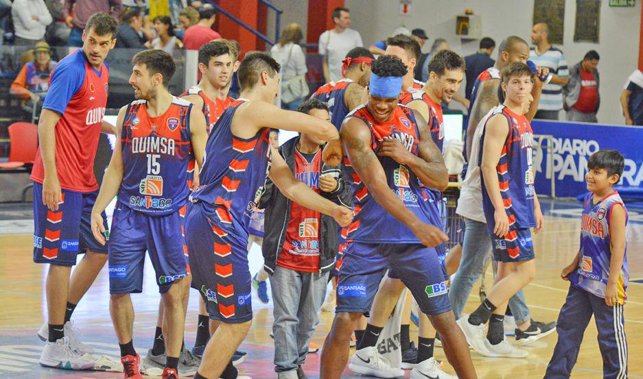 TRIUNFAZO Quimsa ganó el cl�sico por abultado margen y celebró con su gente en el estadio Ciudad que lució un marco imponente 
