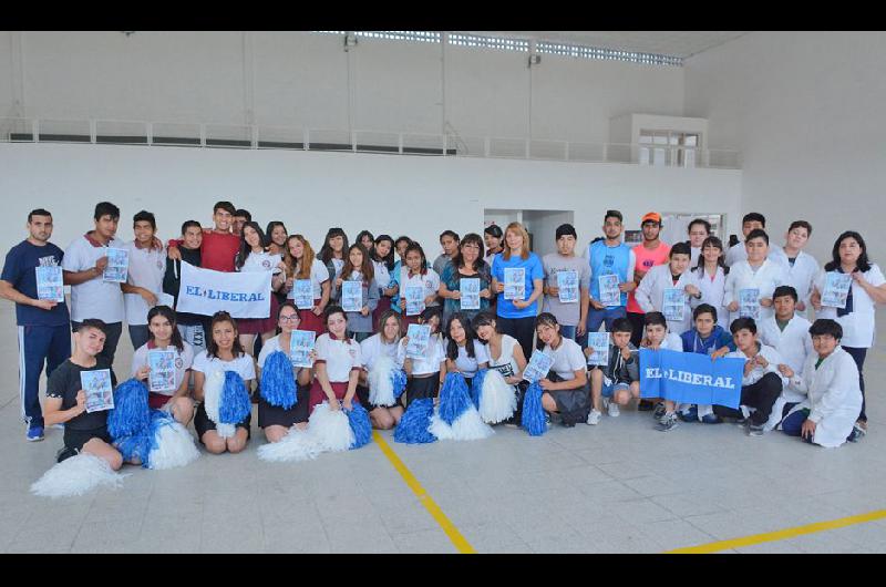 PREVIA Los chicos de las dos escuelas que comparten edificio tendr�n protagonismo con participación en la prueba de 10 km y también un musical
