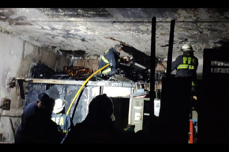 Evacuaron la sede del Banco Nacioacuten por un principio de incendio en el subsuelo