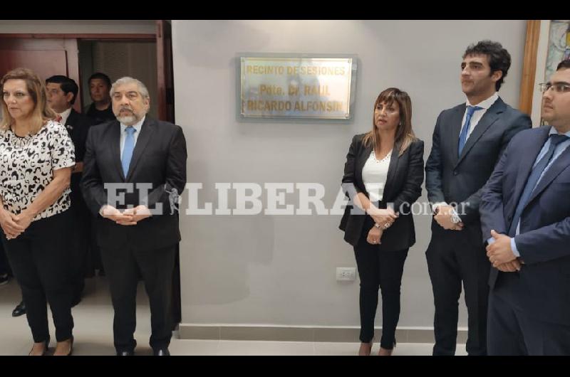 En el acto estuvieron presentes autoridades del Deliberante de la Capital y de la Municipalidad de Santiago del Estero