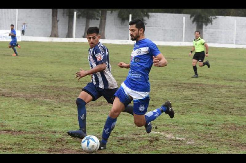 Veacutelez de San Ramoacuten goleoacute como local a Sarmiento