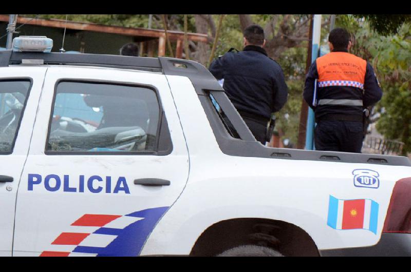 Le robaron 120000 que habiacutea enterrado en un montiacuteculo de arena en el patio de su casa