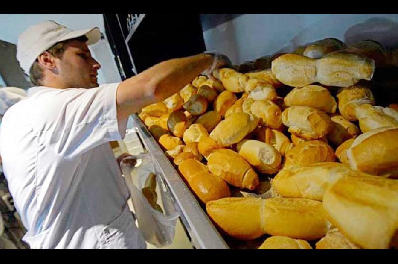 A partir del lunes que viene el kilogramo de pan francés costar�  100