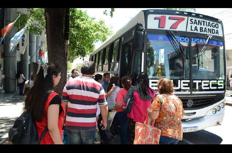 El gremio de los colectiveros dejó sin efecto las medidas que tenían previstas especialmente el paro en el servicio urbano de transporte