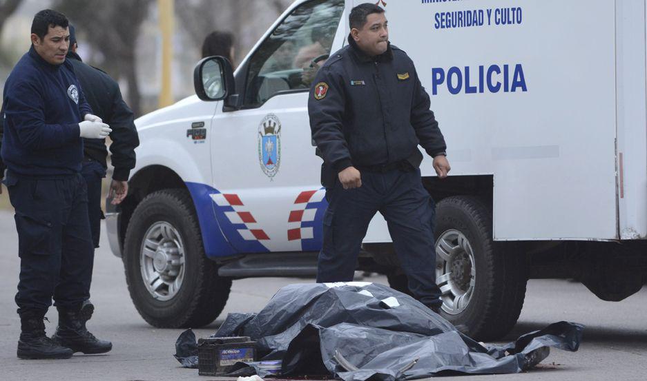 Camioacuten arrastroacute y matoacute a una joven motociclista en Garza