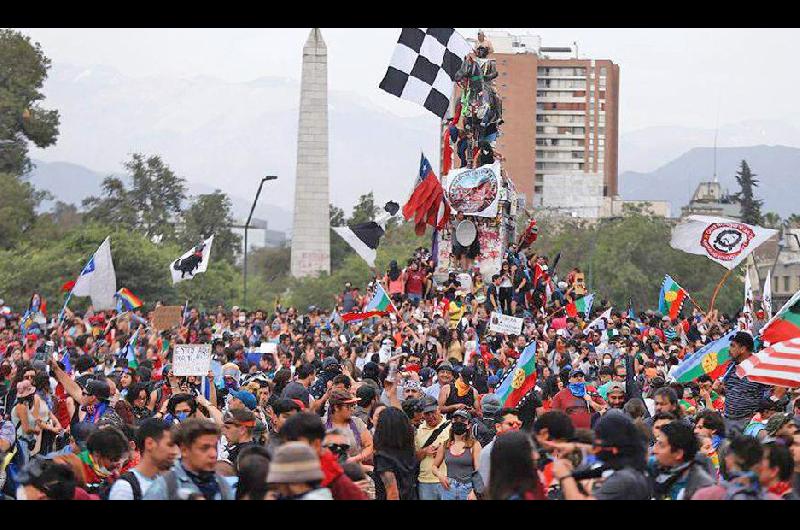 La marcha central transcurrió de manera pacífica aunque con algunos incidentes aislados