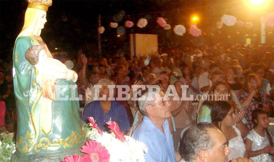 Devoción Masiva concurrencia durante la novena