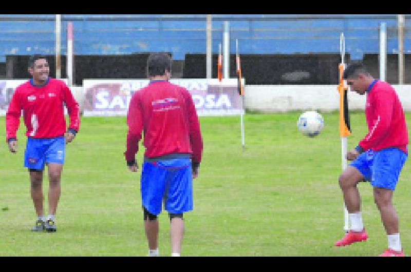 Guumlemes trabajoacute a ldquofullrdquo pensando en Boca Unidos