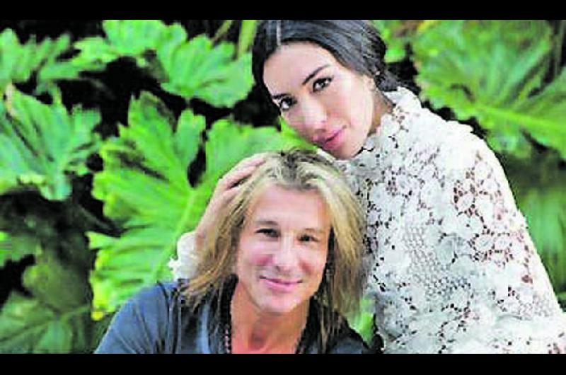 Rumores de embarazo envuelven a la Claudio Paul Caniggia y su novia