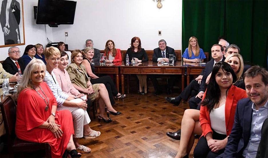 La Dra Claudia de Zamora participoacute de la reunioacuten del bloque del Frente de Todos