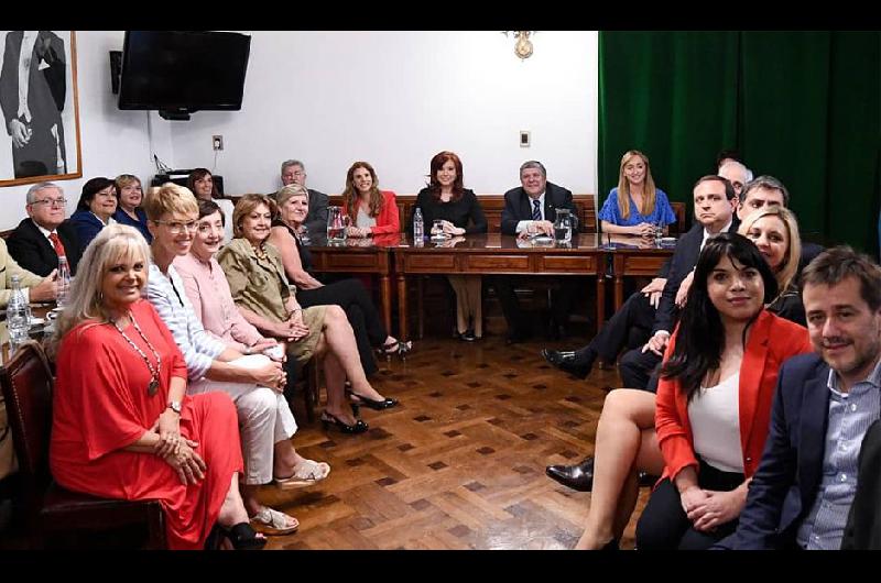 La Dra Claudia de Zamora participoacute de la reunioacuten del bloque del Frente de Todos