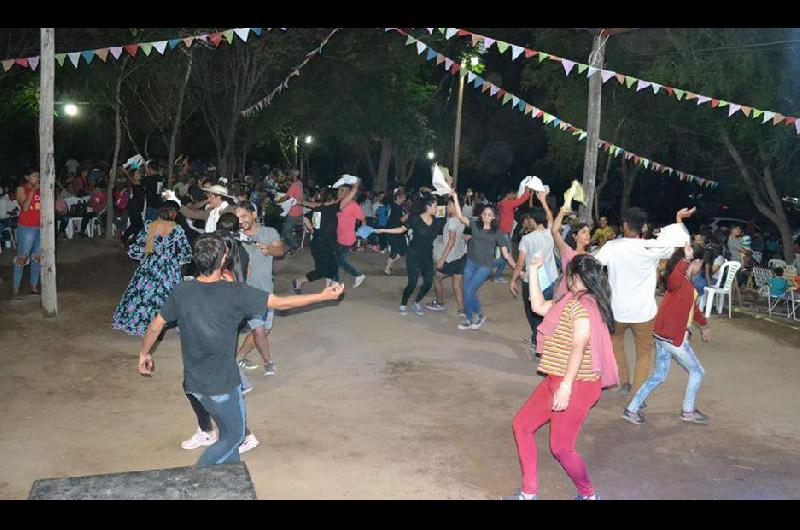 CONVOCATORIA Desde las 19 comenzaron a llegar los participantes de la fiesta de Villa Silípica
