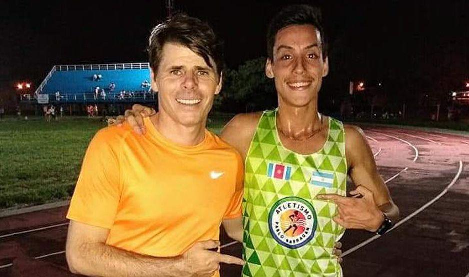 Mauricio Garzoacuten voloacute en  la pista del Polideportivo