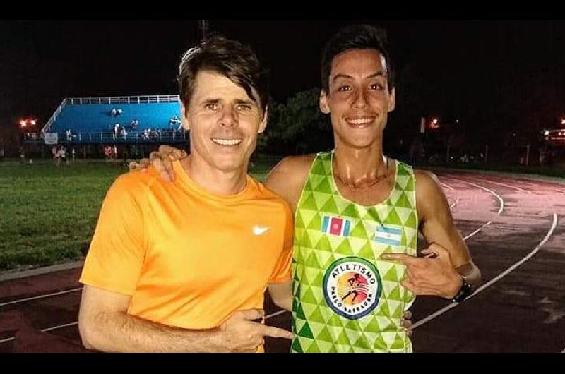 Mauricio Garzoacuten voloacute en  la pista del Polideportivo