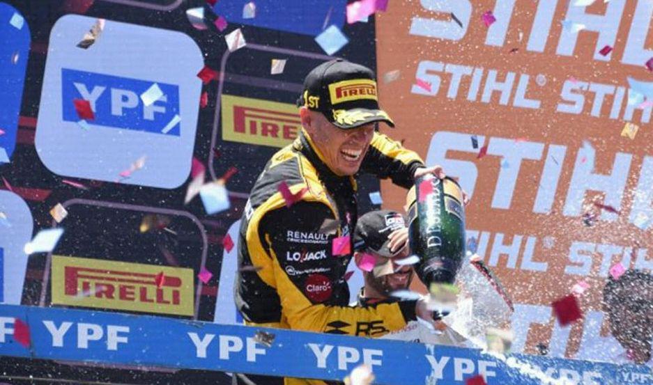 CONSAGRADO Leonel Pernía fue campeón a bordo del Renault Fluence
