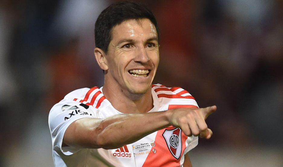 River haraacute lo imposible por retener a Fernaacutendez