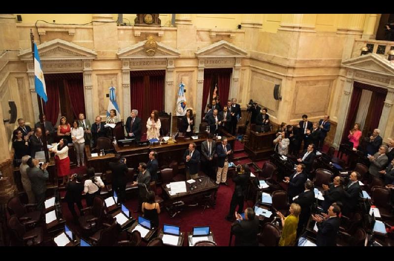 Cristina Kirchner presidió gran parte del debate Fue suplantada pasadas las 0 de hoy por la senadora Claudia de Zamora Pte Provisional del Senado