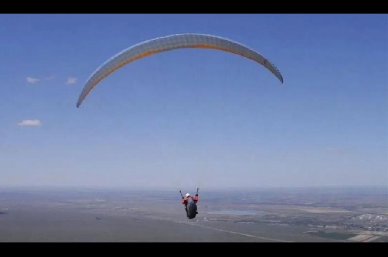 Un bandentildeo desaparecioacute mientras practicaba parapente