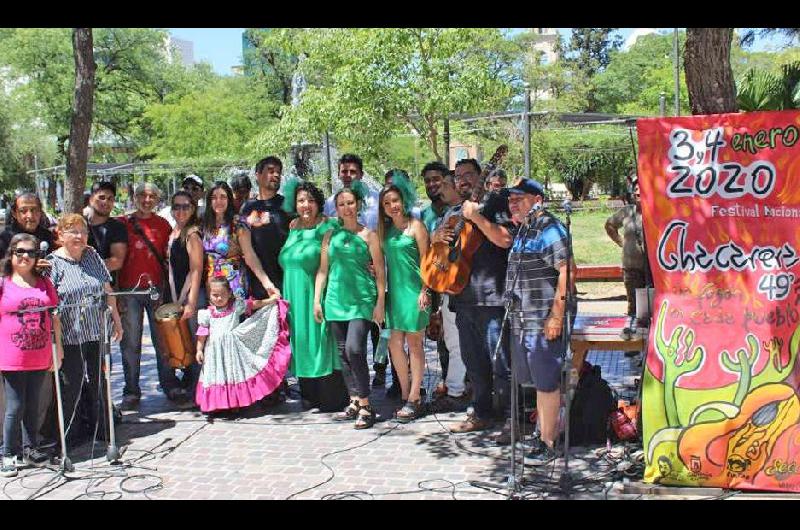 Estuvieron presentes los organizadores y bandas musicales del medio