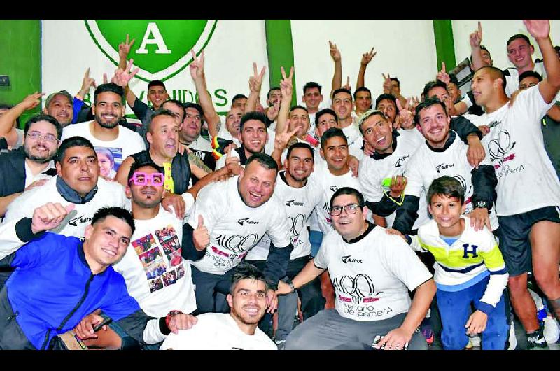 Central Córdoba en el año de su centenario ascendió a la Superliga y fue subcampeón de la Copa Argentina