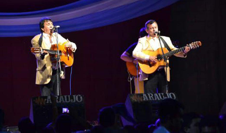 Hoy y mantildeana Sol de Julio bailaraacute  con el Festival del Canto y la Madera