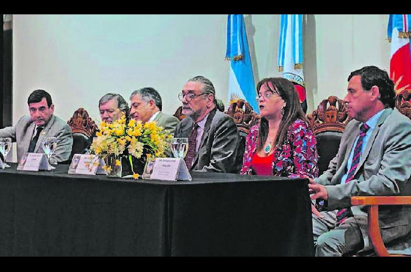 Los miembros del STJ y del MPF y de la Defensa presidieron la ceremonia