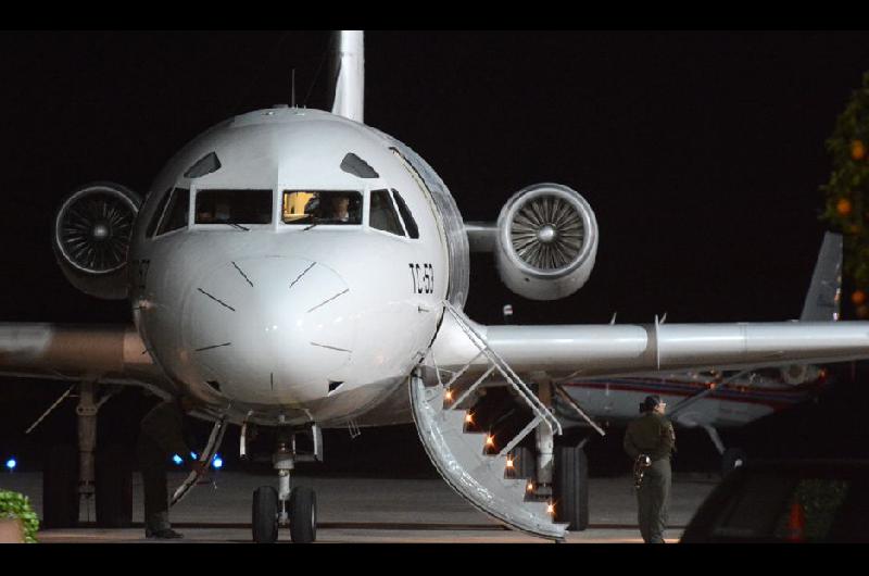 Un avioacuten estuvo demorado en Santiago del Estero por olor a quemado en la cabina