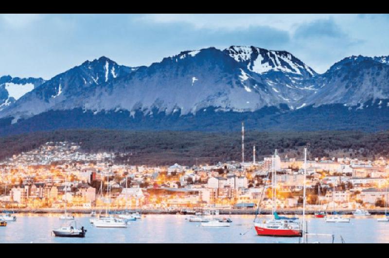 Ushuaia en verano- turismo aventura y gastronomiacutea en la ciudad del fin del mundo