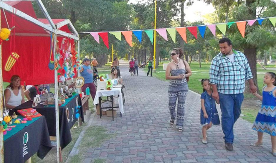 Convocan al uacuteltimo encuentro de la Feria de Artesanos