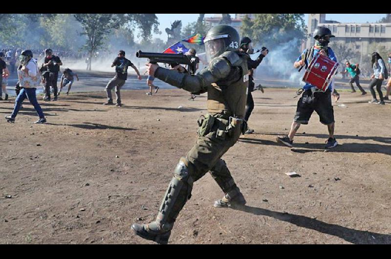 Un hombre perecioacute cuando escapaba de la policiacutea en Chile