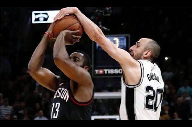 La tapa que le aplicó a James Harden en los segundos finales fue elegida como la mejor jugada de la década de los San Antonio Spurs