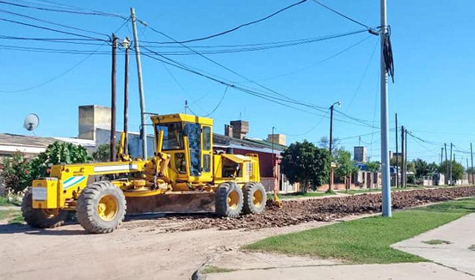 Realizan obras de mantenimiento en las calles de la ciudad de Bandera