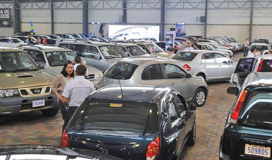 Venta de automoacuteviles usados mejora por la estrepitosa caiacuteda de los 0 km