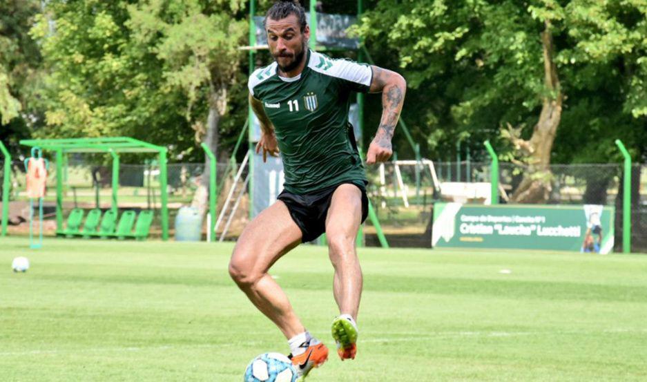 Osvaldo regresa al fútbol para jugar en Banfield pero recordó su pasado en Boca de donde asegura que lo corrieron