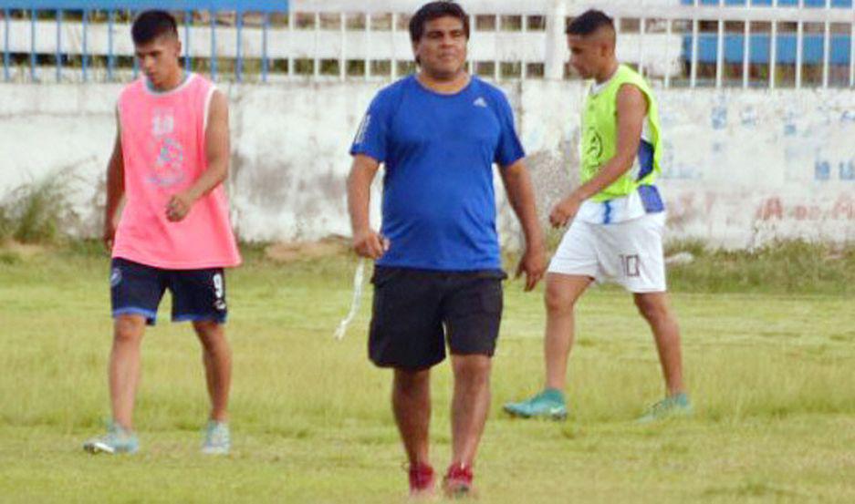 Unioacuten Santiago de a poco completa el plantel