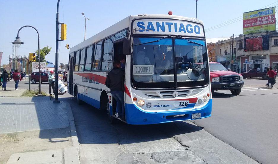 Colectivos que viajan a Fernaacutendez y Clodomira dejan sin efecto la suba de boletos