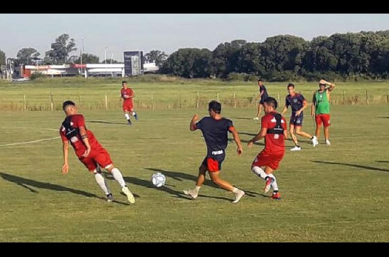 Central Coacuterdoba goleoacute 3 a 0 y 4 a 1 en sus primeros amistosos de la pretemporada