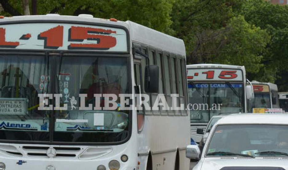 Después del mediodía se volvió a normalizar el servicio de las líneas 15 17 y 116