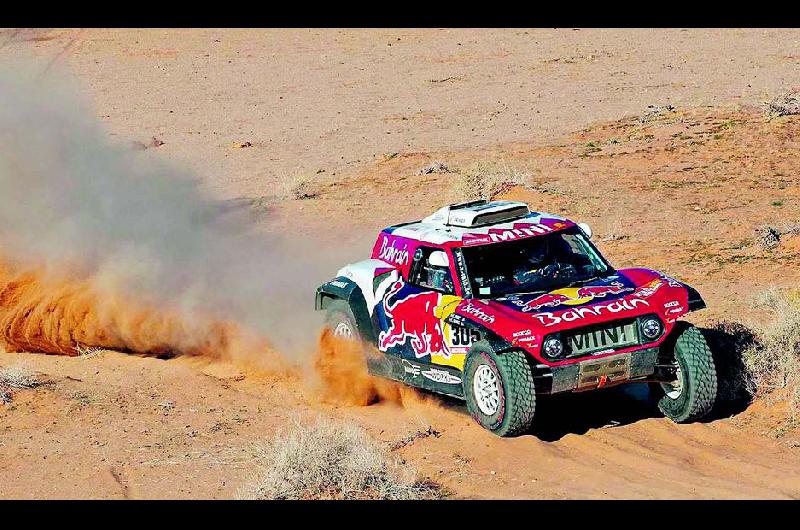 Sainz es el m�s veloz por ahora en la competencia que lo tiene como principal protagonista en Arabia Saudita