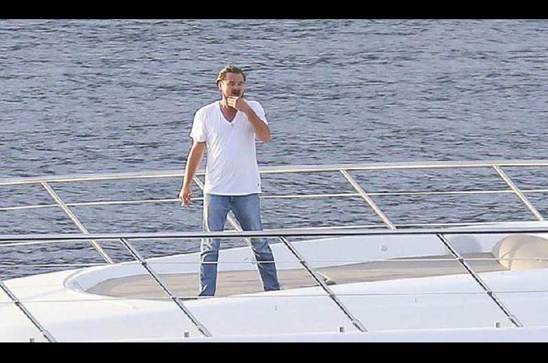 Leonardo DiCaprio rescatoacute a un joven que cayoacute al mar y estaba al borde de la muerte